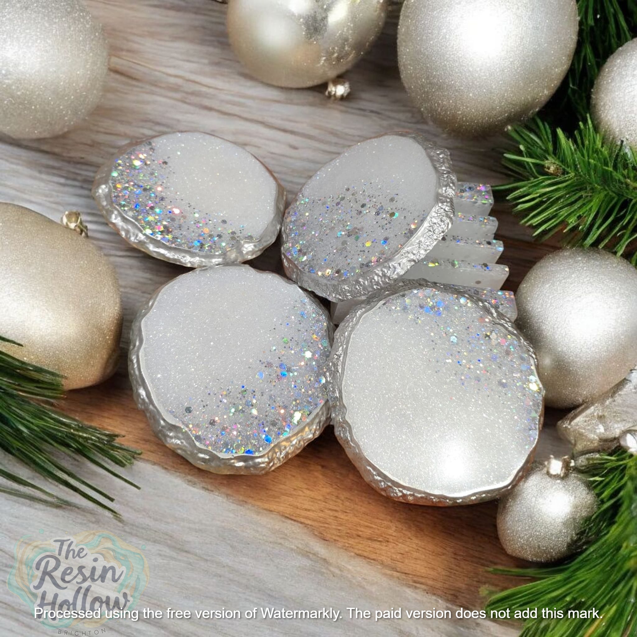 Christmas Glitter Resin Agate Coaster Set – 4pcs with Holder, Silver Edging, Heatproof, Gift Ready