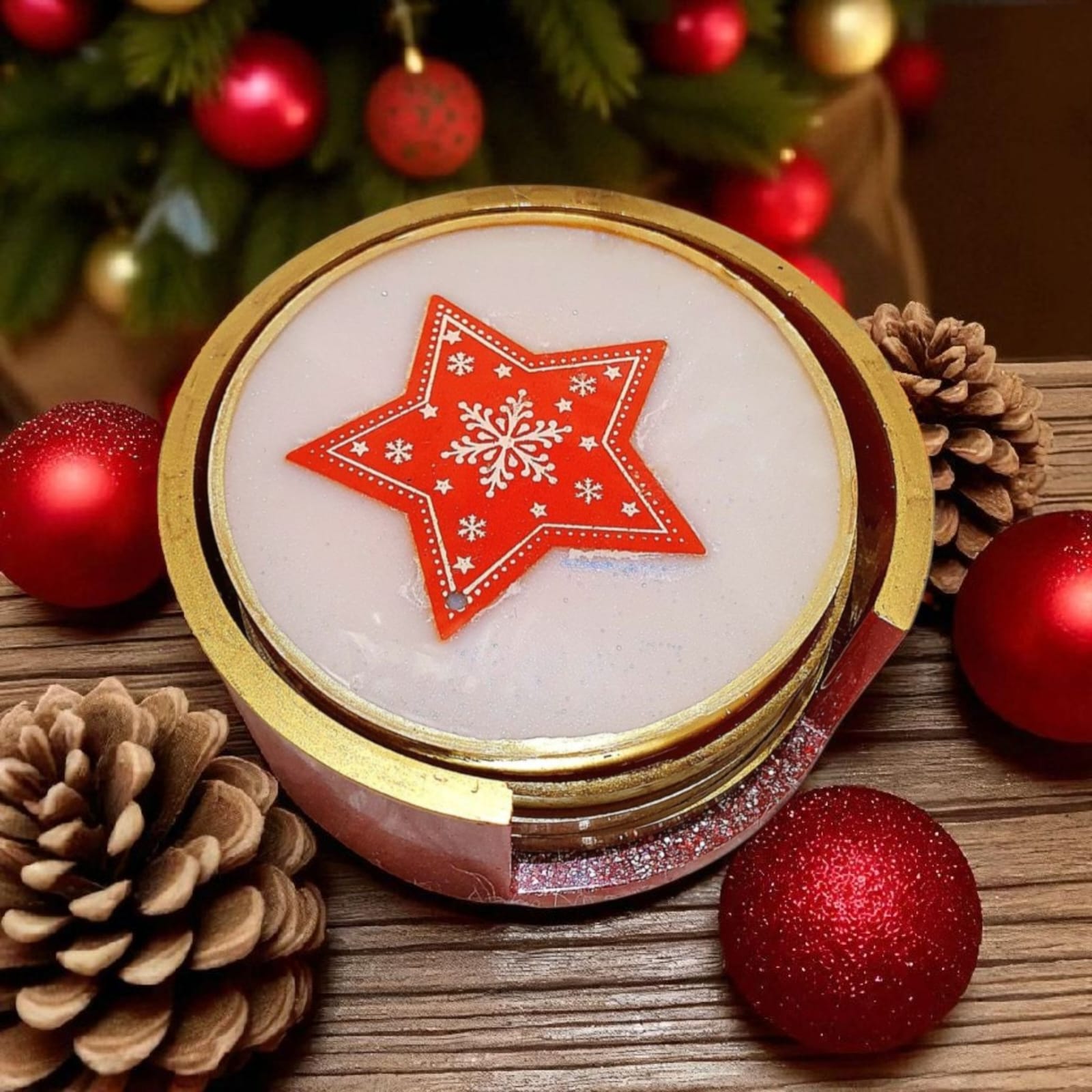 Christmas Resin Coaster Set – 4 Heatproof Coasters with Holder, Red & White Star Ornament Design, Home Decor, Fast Shipping