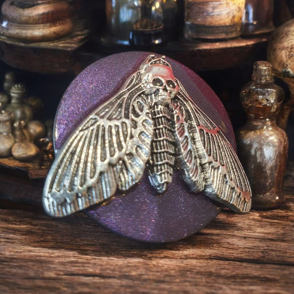 Death’s-Head Hawkmoth Phone Grip – Gothic Resin Design, MagSafe/Adhesive Options, Gift Included