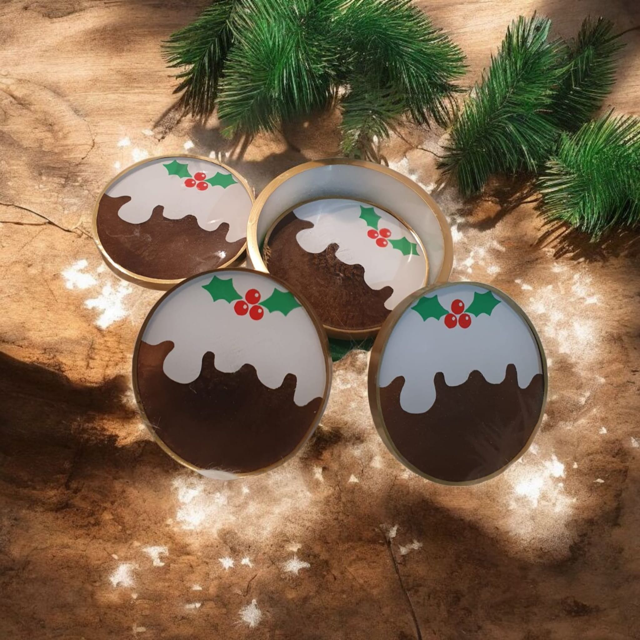 Christmas Pudding Resin Coaster Set – 4 Heatproof Coasters with Holder, Cute Festive Home Gift, Home Decor, Stocking Stuffer