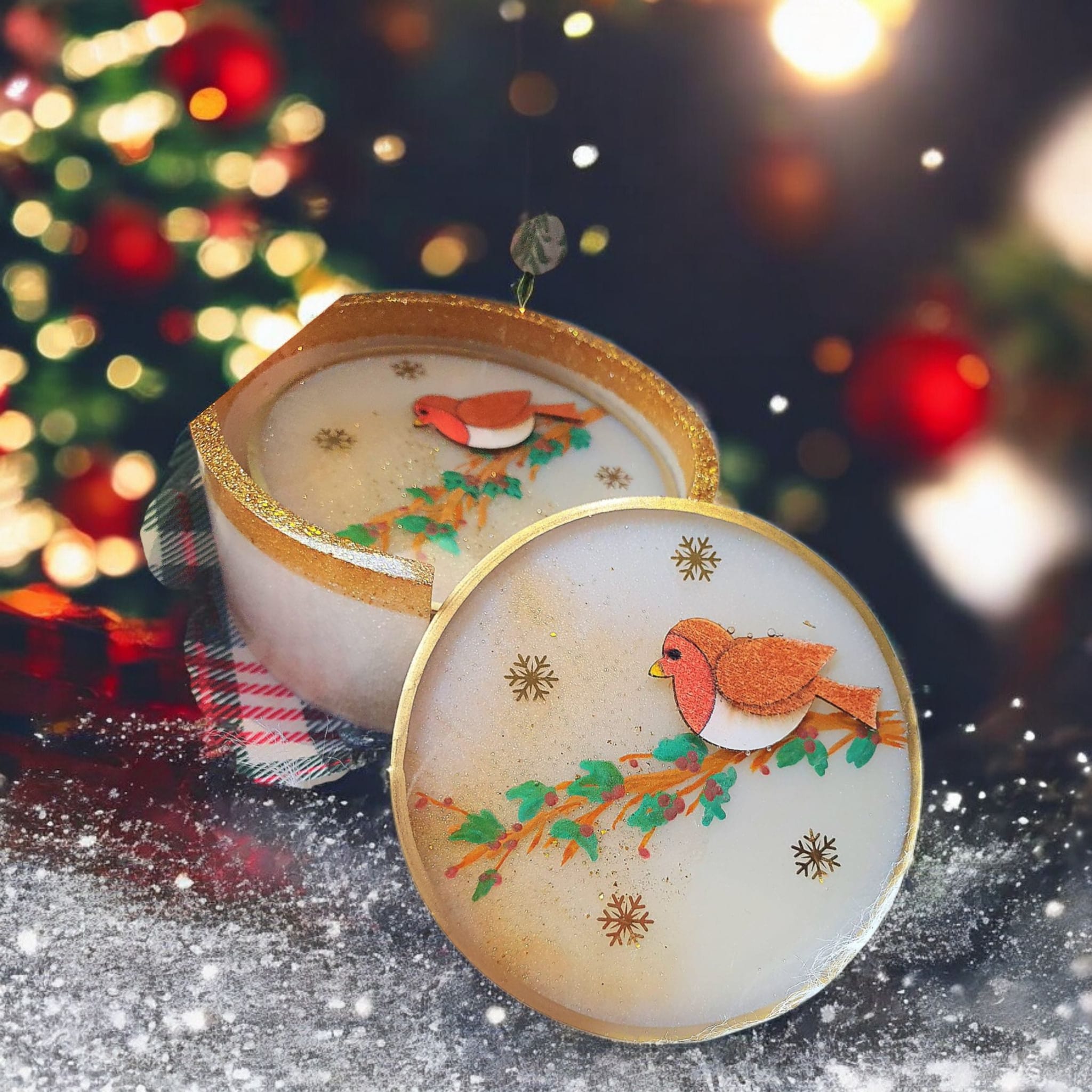 Christmas Robin Resin Coaster Set – 4 Heatproof Coasters with Holder, Festive Nature Gift