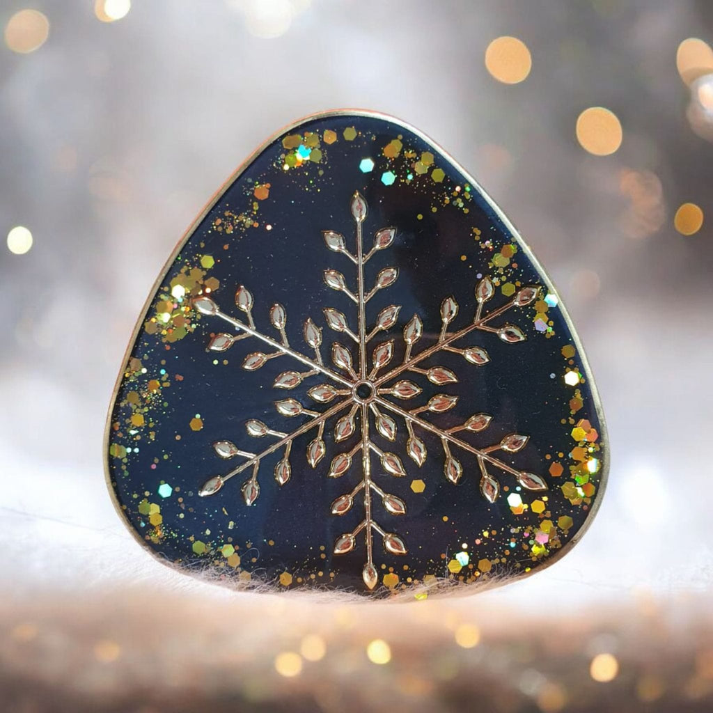 Christmas Resin Coaster Set – 4 Snowflake Designs, Heatproof Handmade Gift, Festive Home Decor