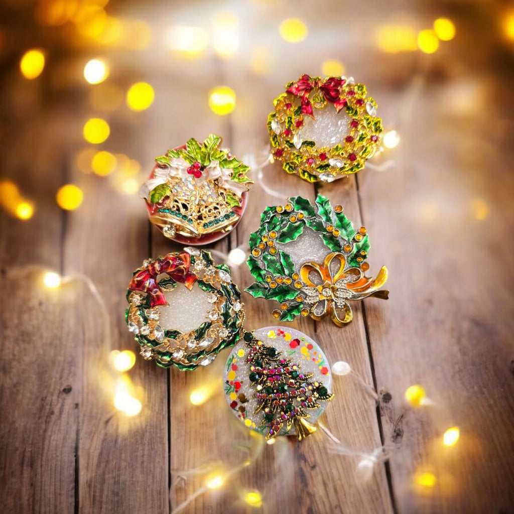 Christmas Phone Grip – 5 Festive Brooch Designs, MagSafe & Adhesive Options, Holiday Gift