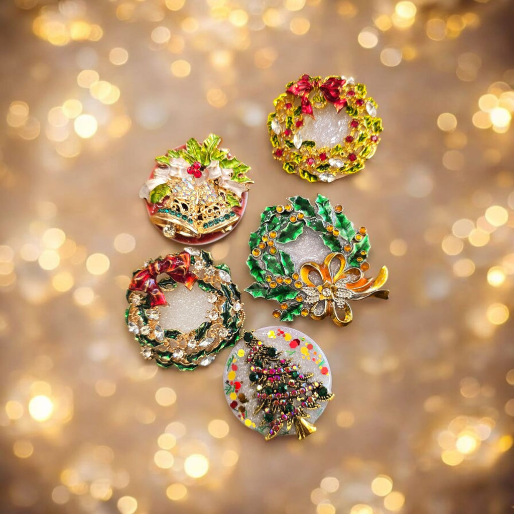 Christmas Phone Grip – 5 Festive Brooch Designs, MagSafe & Adhesive Options, Holiday Gift