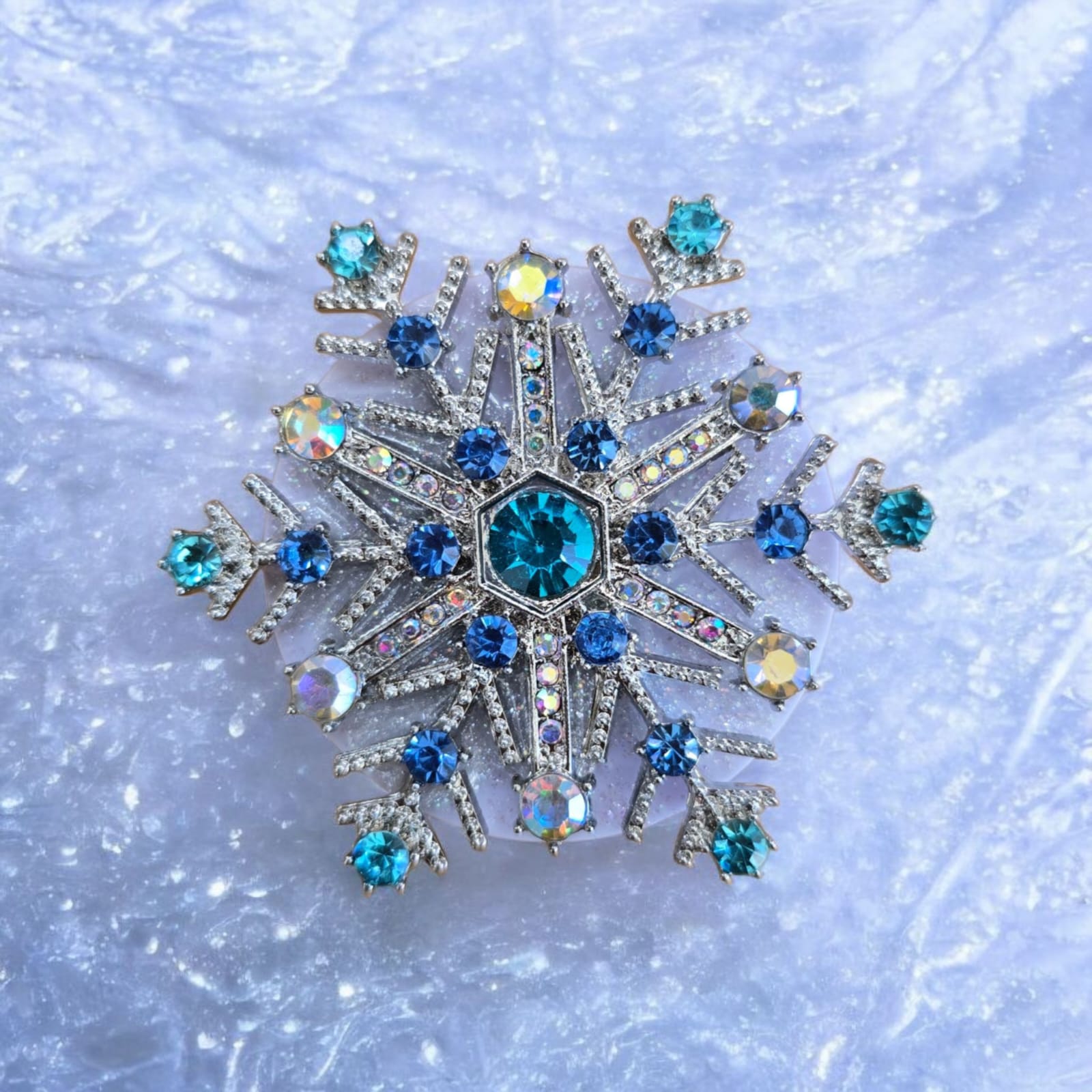 Christmas Snowflake Phone Grip – 4 Festive Snowflake Brooch Designs, MagSafe & Adhesive Options, Holiday Gift