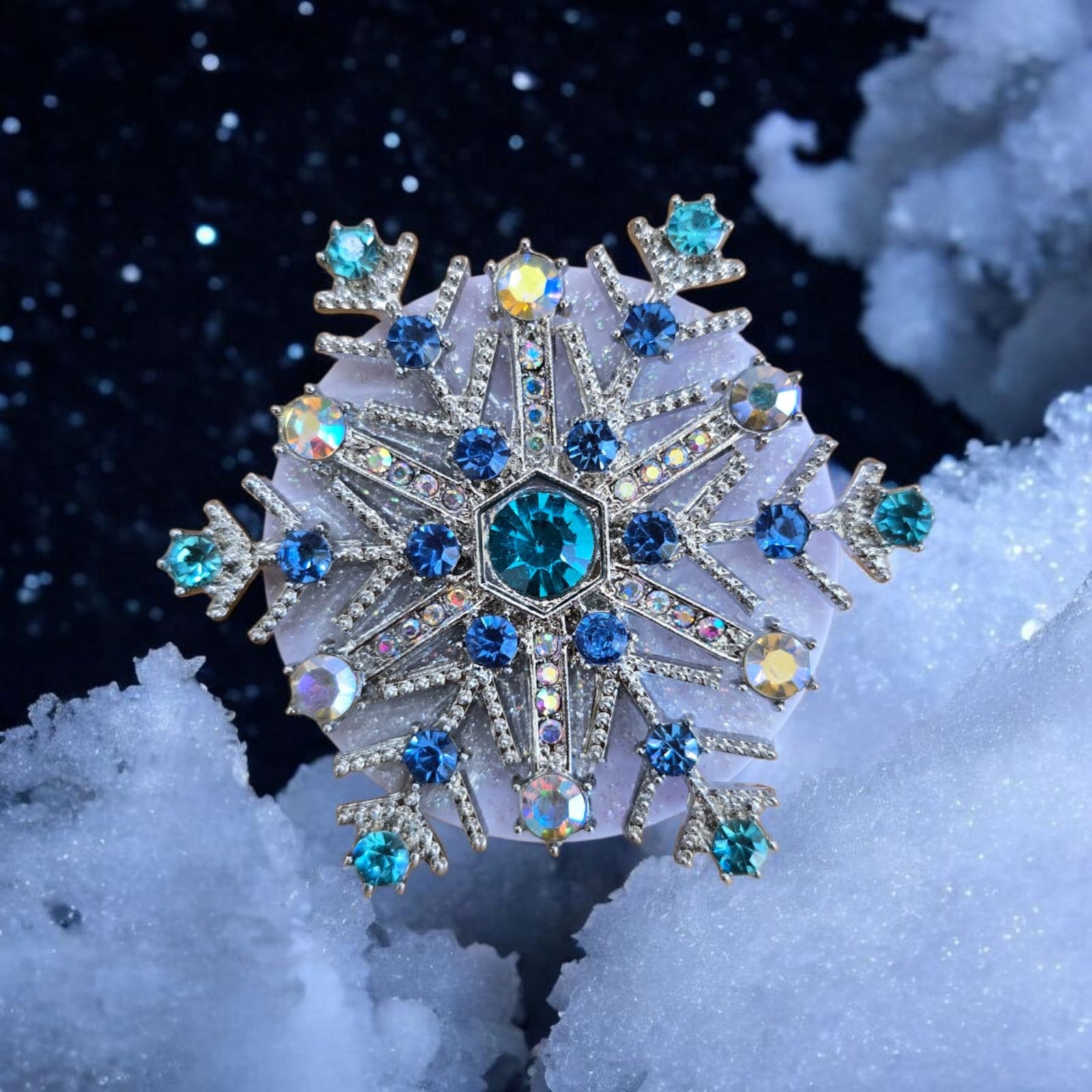 Christmas Snowflake Phone Grip – 4 Festive Snowflake Brooch Designs, MagSafe & Adhesive Options, Holiday Gift