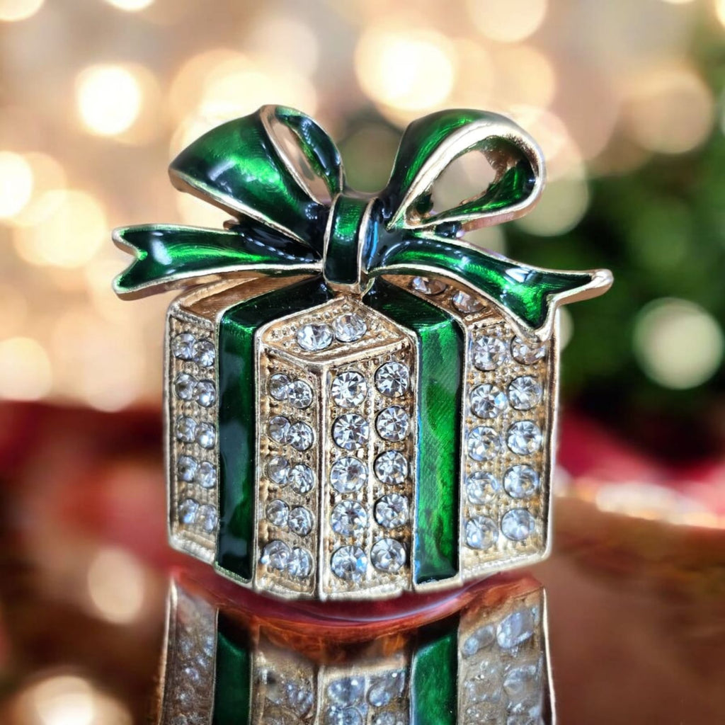 Christmas Phone Grip – 4 Festive Brooch Designs, MagSafe & Adhesive Options, Holiday Gift