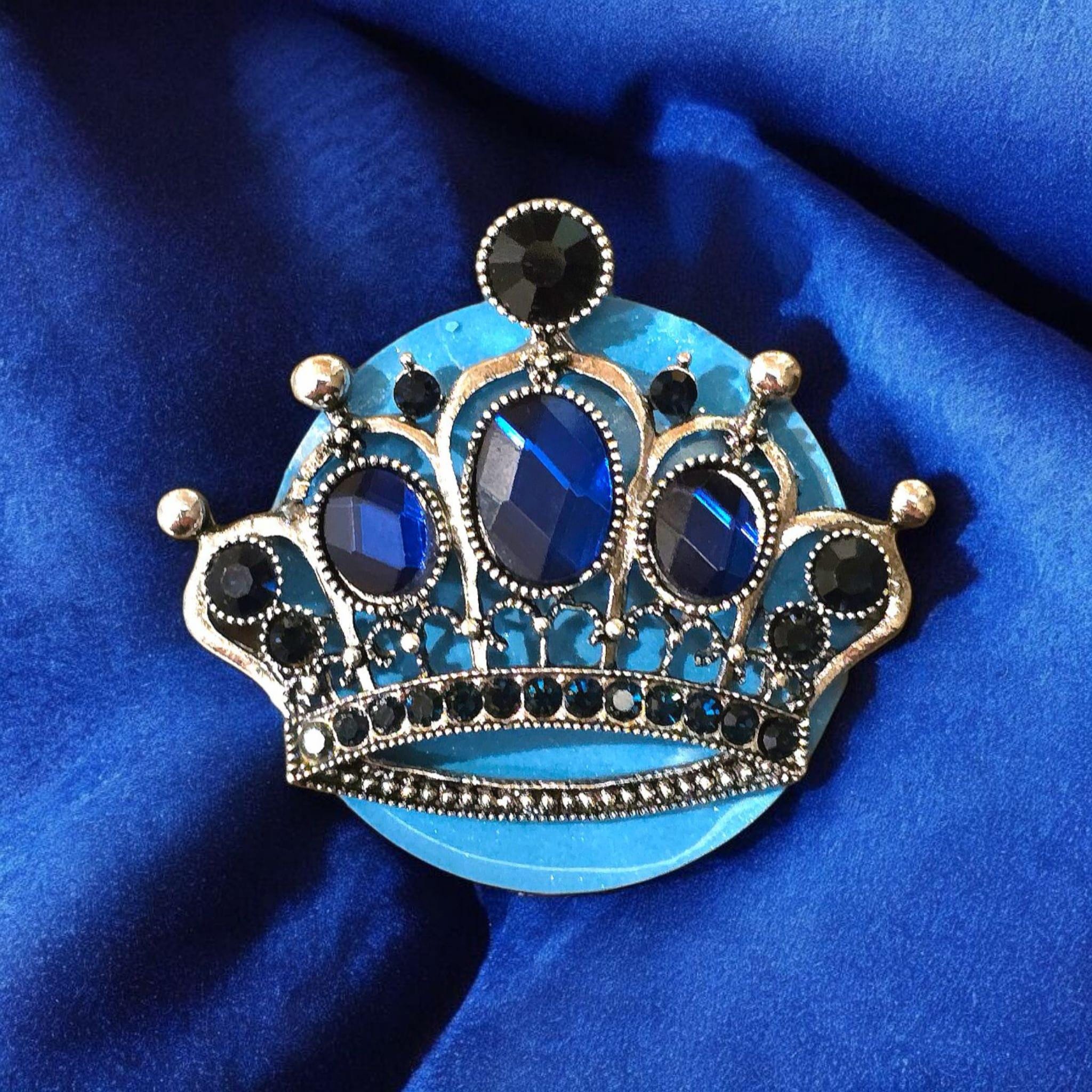 Crown Phone Grip Collection – Princess Rhinestone Design, Pink Blue Silver Gold, MagSafe & Adhesive Gift