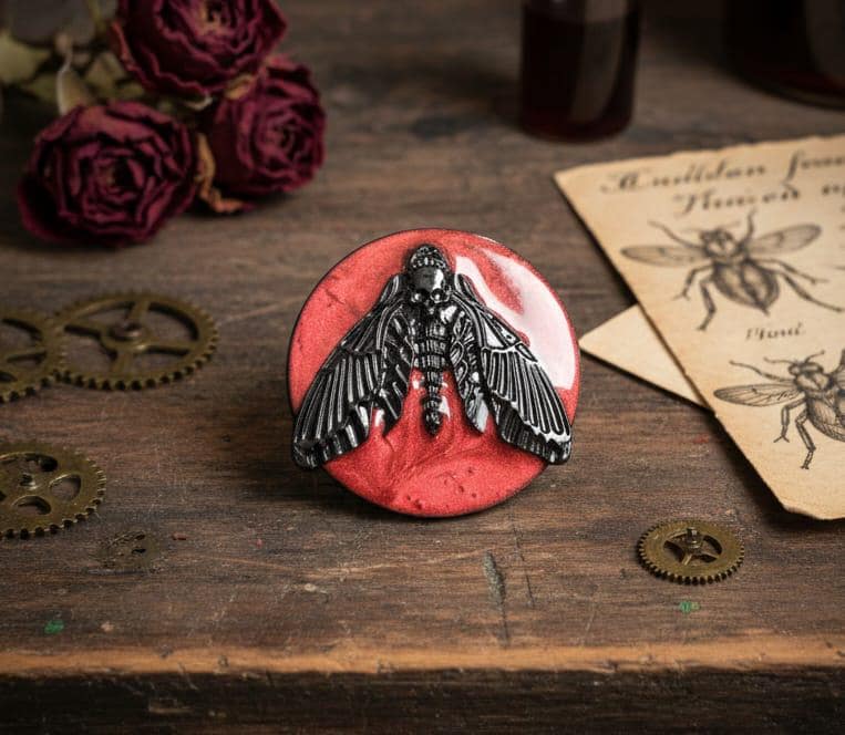 Death’s Head Hawkmoth Phone Grip – Gothic Moth Pin, MagSafe & Adhesive, Dark Aesthetic Accessory Gift