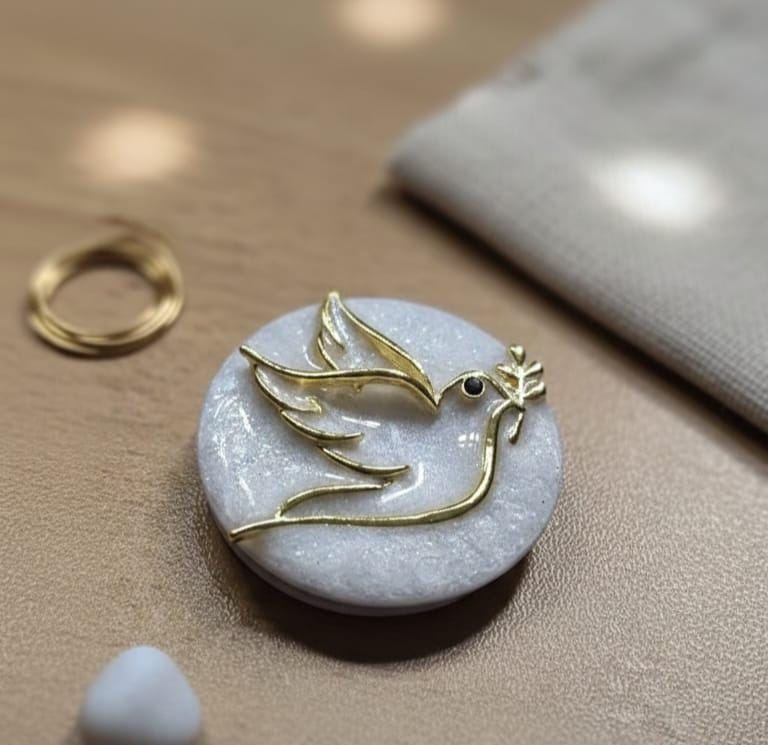 Dove Phone Grip – Peace Symbol Olive Branch Charm, Gold or Silver, MagSafe & Adhesive Religious Gift